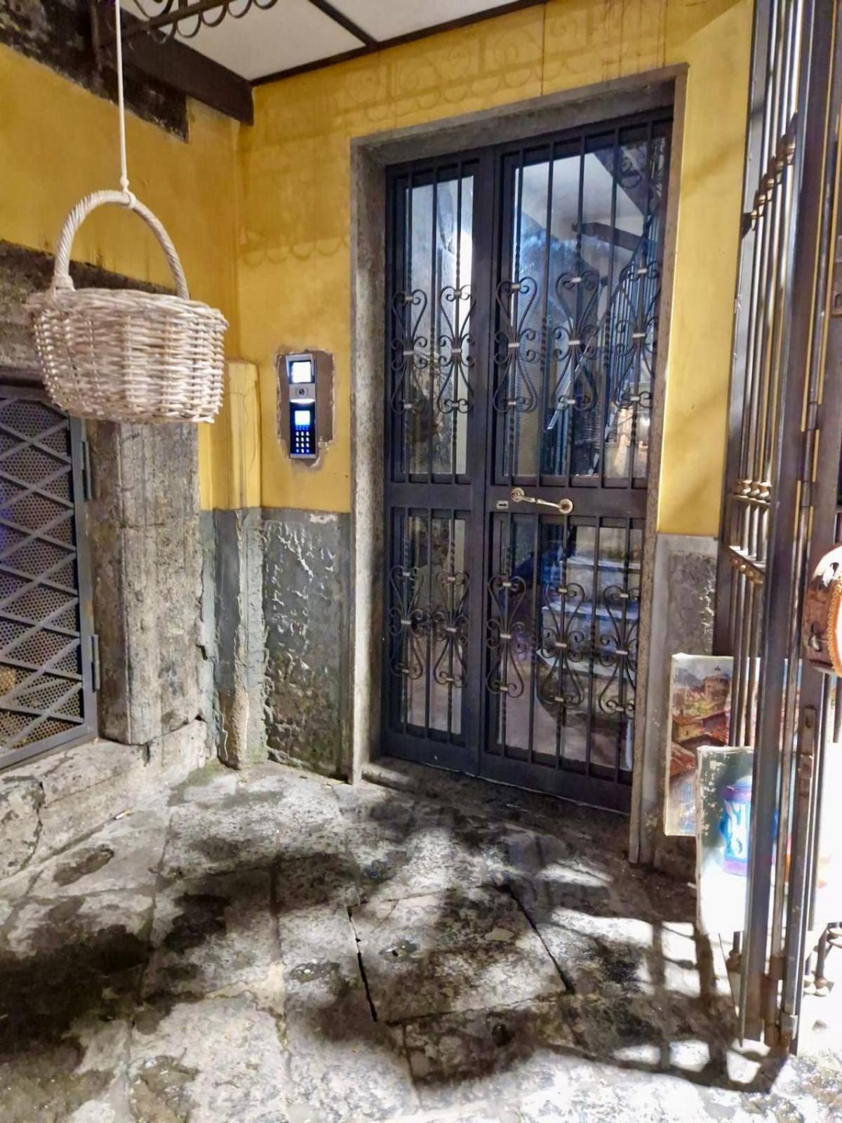 Апартаменты La Dimora Nei Presepi In San Gregorio Неаполь Экстерьер фото